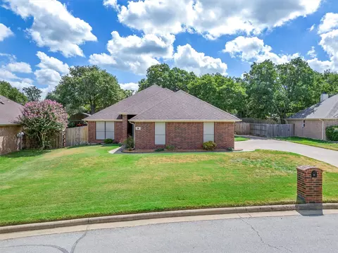 812 Linda Dr, Joshua, TX 76058