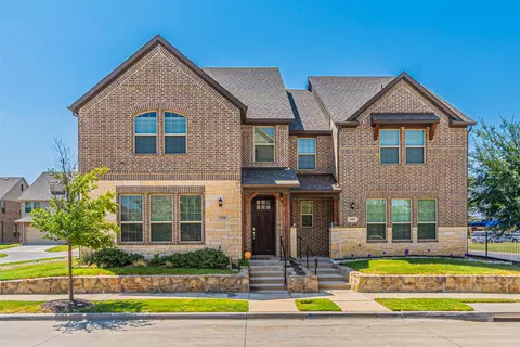 5581 Crosby Dr, North Richland Hills, TX 76180