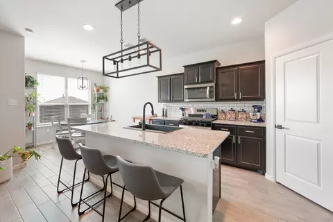 8720 Boulder Oak Blvd, Fort Worth, TX 76131