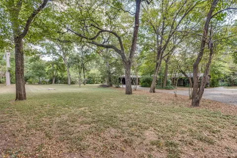 2615 Simondale Dr, Fort Worth, TX 76109