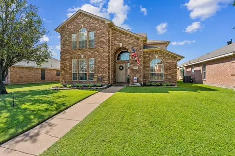3316 Stream Side Ct, Mesquite, TX 75181