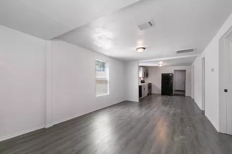 715 E Maple Row, Denison, TX 75021 photo 6