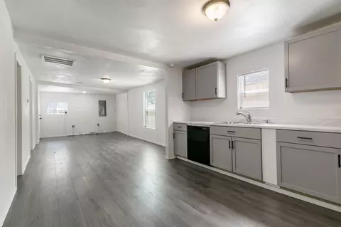 715 E Maple Row, Denison, TX 75021 photo 7