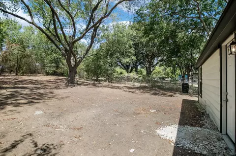 715 E Maple Row, Denison, TX 75021 photo 22