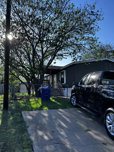 1537 Polar Trl #155, Glenn Heights, TX 75154