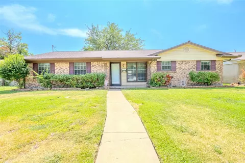 3216 Eastbrook Dr, Mesquite, TX 75150