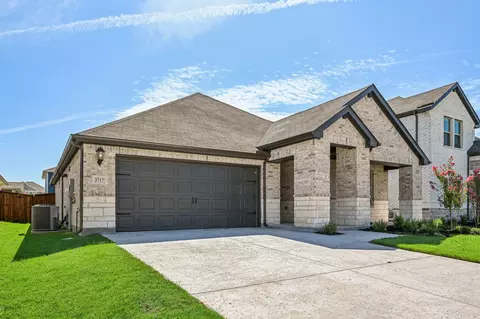 3717 Canyon Dr, Farmersville, TX 75442