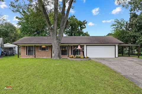 1713 Bayou Cir, Bossier City, LA 71112