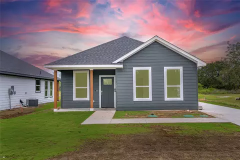 1402 Dorado Dr, Granbury, TX 76048