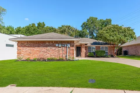 1880 Helen Ln, Lewisville, TX 75067