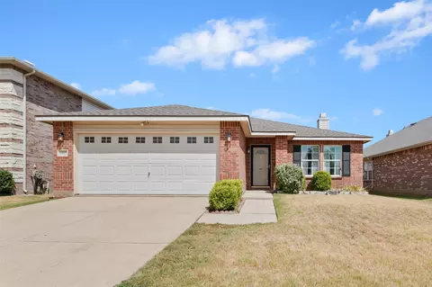 6117 English Saddle Ln, Denton, TX 76210