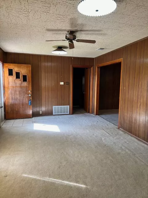 107 9th St, Comanche, TX 76442 photo 5