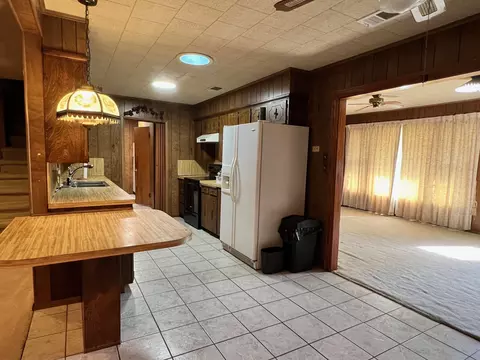 107 9th St, Comanche, TX 76442 photo 7