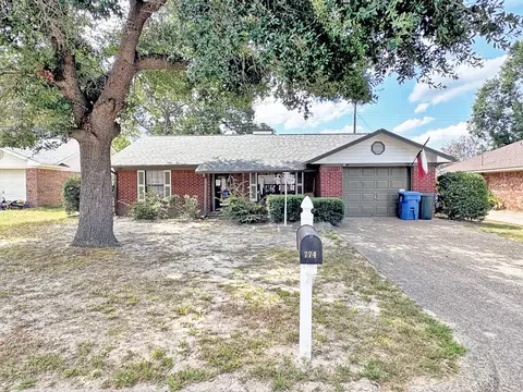 774 Southwood Dr, Athens, TX 75751