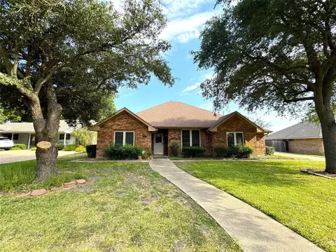 1207 High Ridge Dr, Duncanville, TX 75137