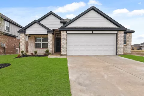 132 Lost Oak Dr, Cleburne, TX 76031