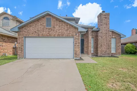3306 Wuthering Cir, Grand Prairie, TX 75052