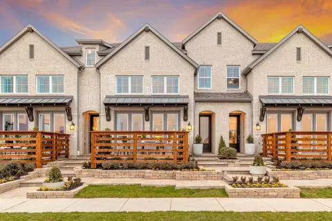 1135 Morgan Dr, Sherman, TX 75090