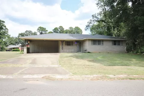 133 General Lee Dr, Vivian, LA 71082