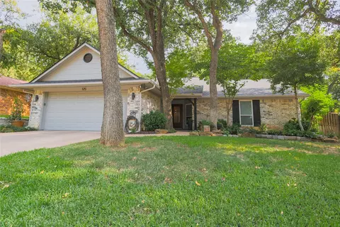 125 Bremen Dr, Hurst, TX 76054