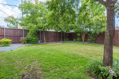 1826 Mapleton Dr, Dallas, TX 75228 photo 16