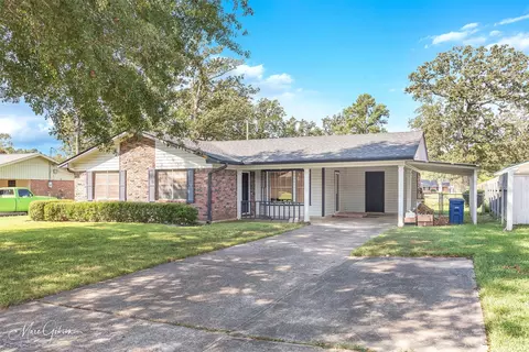 9472 Kroetz Dr, Shreveport, LA 71118