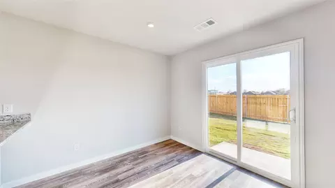 128 Cooper Dr, Cleburne, TX 76031 photo 8