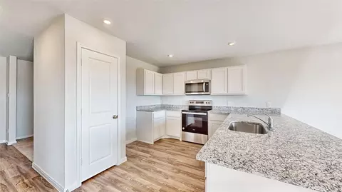 128 Cooper Dr, Cleburne, TX 76031 photo 6