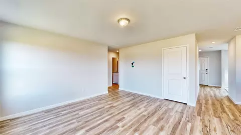 116 Cooper Dr, Cleburne, TX 76031 photo 8