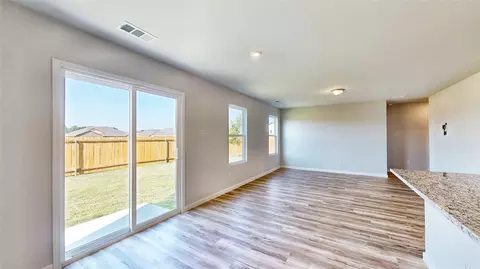 116 Cooper Dr, Cleburne, TX 76031 photo 13