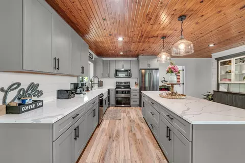 1217 Hidden Cove Ct, Granbury, TX 76049