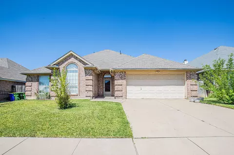 6013 Hillview Dr, Watauga, TX 76148