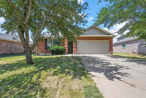 495 Hunters Ridge Dr, Melissa, TX 75454