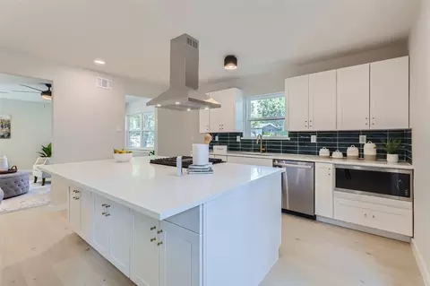 6736 Santa Anita Dr, Dallas, TX 75214