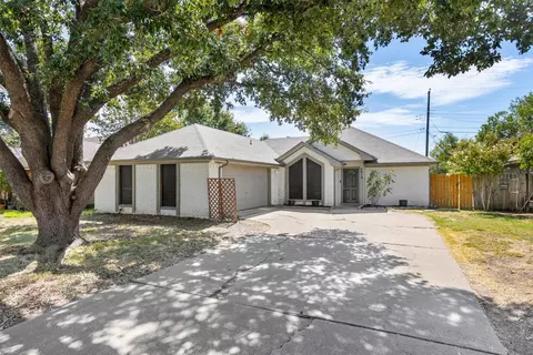 4010 7th St, Sachse, TX 75048