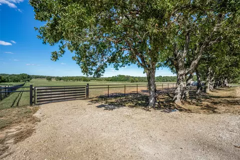 999 E Hickory Hill Rd, Argyle, TX 76226 photo 9