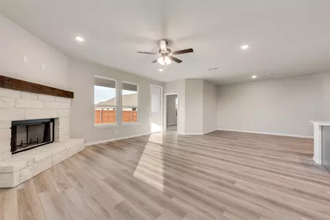 1253 Colca Dr, Springtown, TX 76082 photo 10