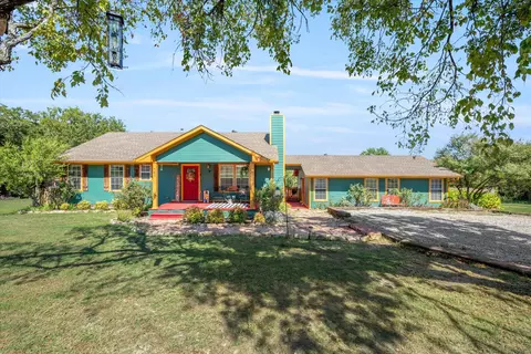 741 S John Douglas Rd, Van Alstyne, TX 75495