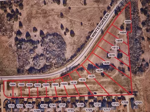 1644 W Wintergreen Rd, Lancaster, TX 75134