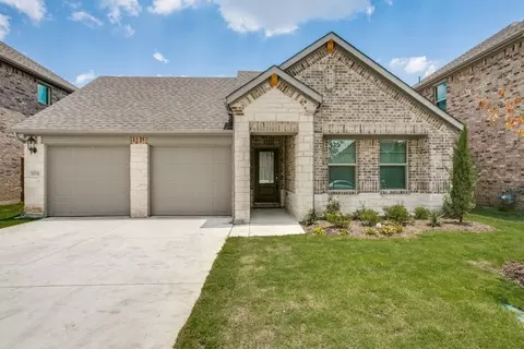 10336 Lakemont Dr, Fort Worth, TX 76131
