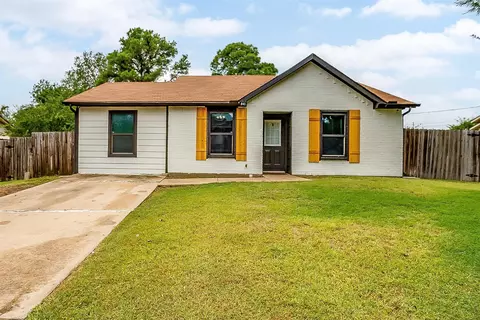 845 Pine Mountain Dr, Burleson, TX 76028