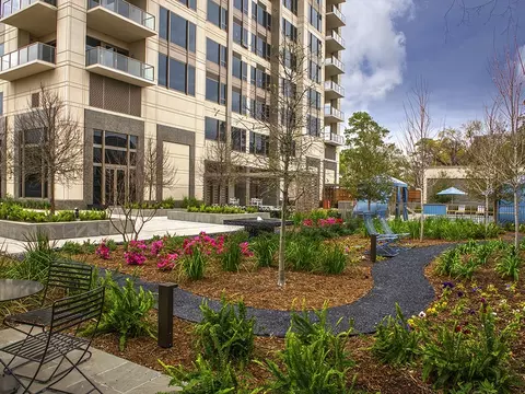 1275 S Post Oak Ln #702, Houston, TX 77056