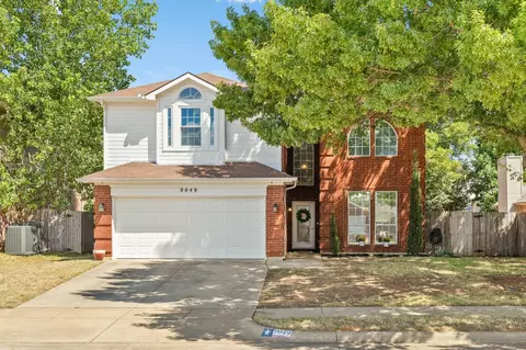 9049 Tyne Trl, Fort Worth, TX 76118
