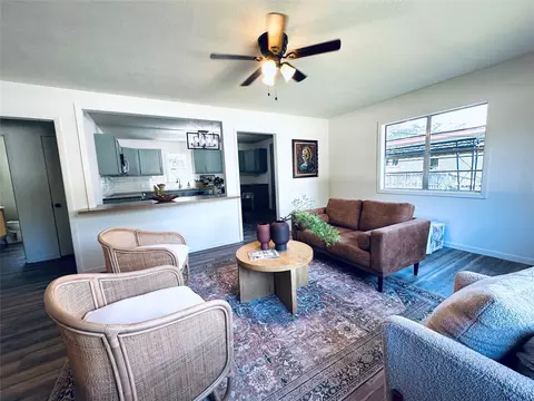 610 E Grand Ave, Comanche, TX 76442