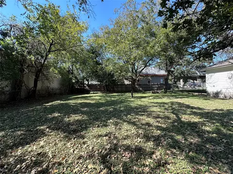 610 E Grand Ave, Comanche, TX 76442 photo 32
