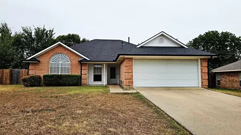 3506 Stanford St, Greenville, TX 75401