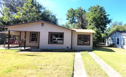 6033 Walnut Dr, Fort Worth, TX 76114