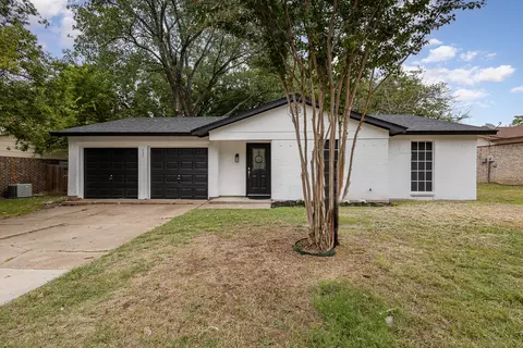 721 S Deerfield Cir, Arlington, TX 76015