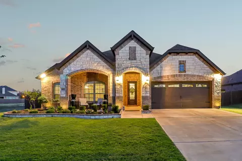 492 Strait Ln, Waxahachie, TX 75165