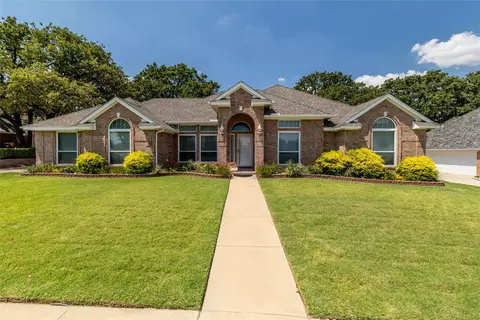 1078 Oak Valley Dr, Keller, TX 76248